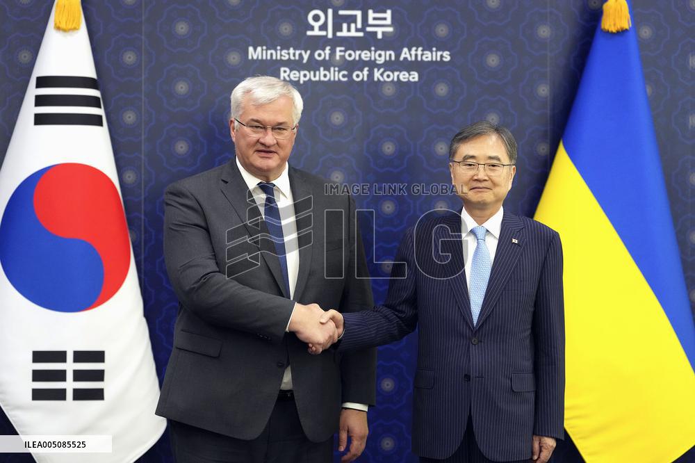 S. Korea-Ukraine foreign ministers' talks