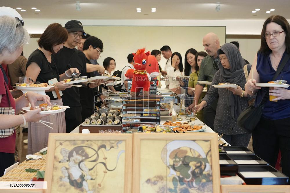 Japan's food culture promoted in Beijing