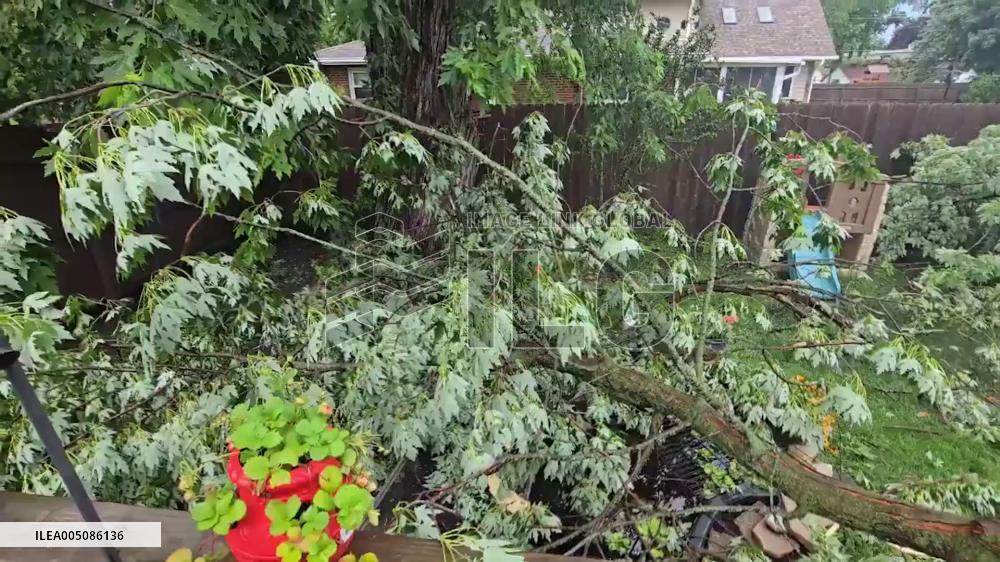 US: Severe Thunderstorms Bring Damaging Winds and Heavy Rain to Chicago Area 2