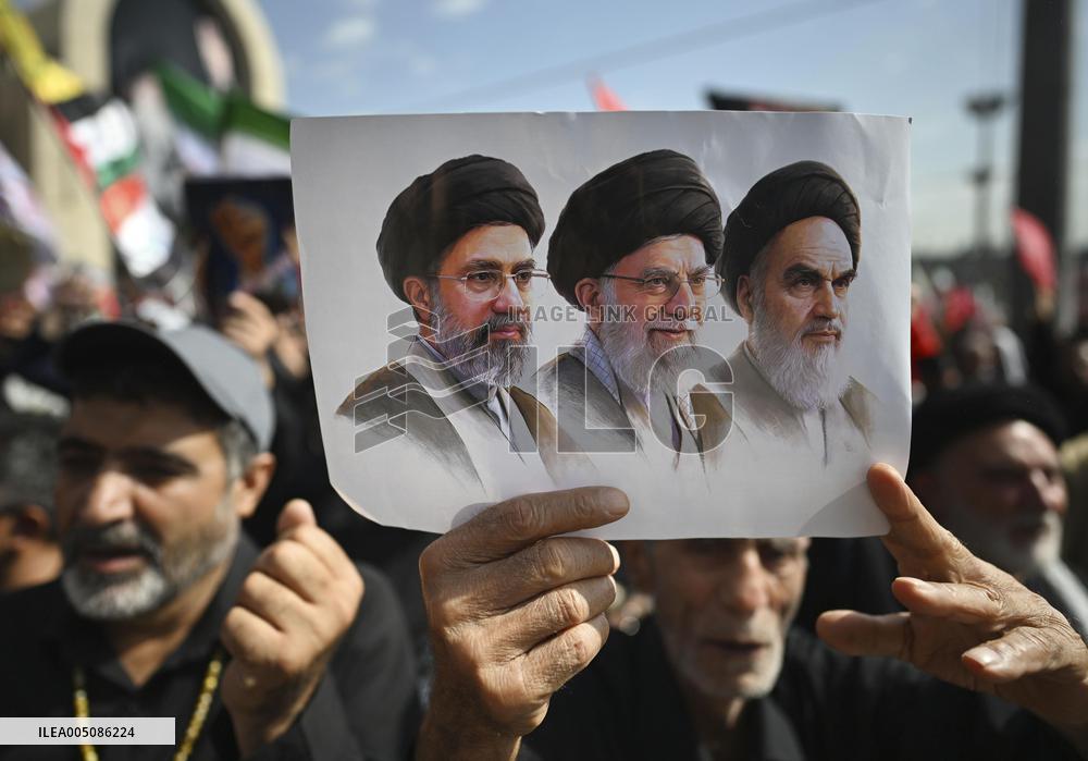 Funeral for Iran's ex-leader Khamenei