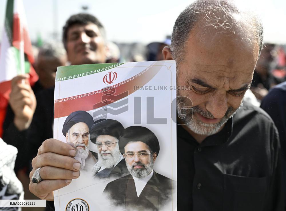 Funeral for Iran's ex-leader Khamenei