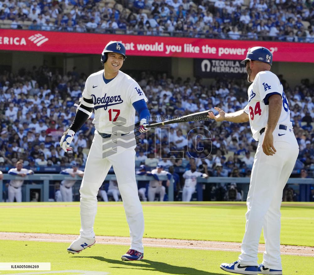 Baseball: Padres vs. Dodgers