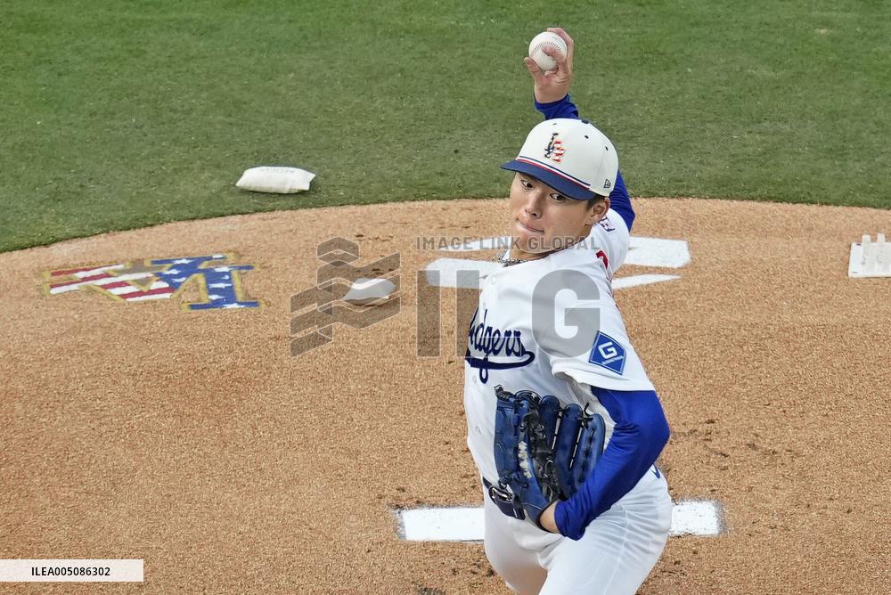 Baseball: Padres vs. Dodgers