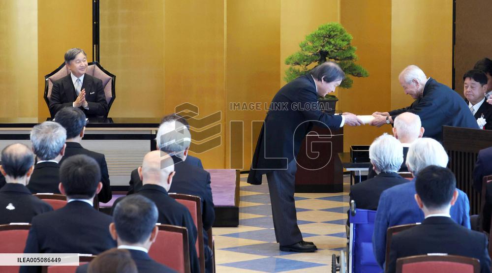 Japan emperor at art award ceremony