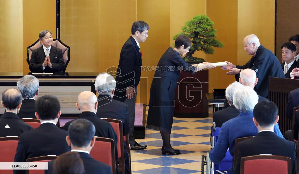 Japan emperor at art award ceremony