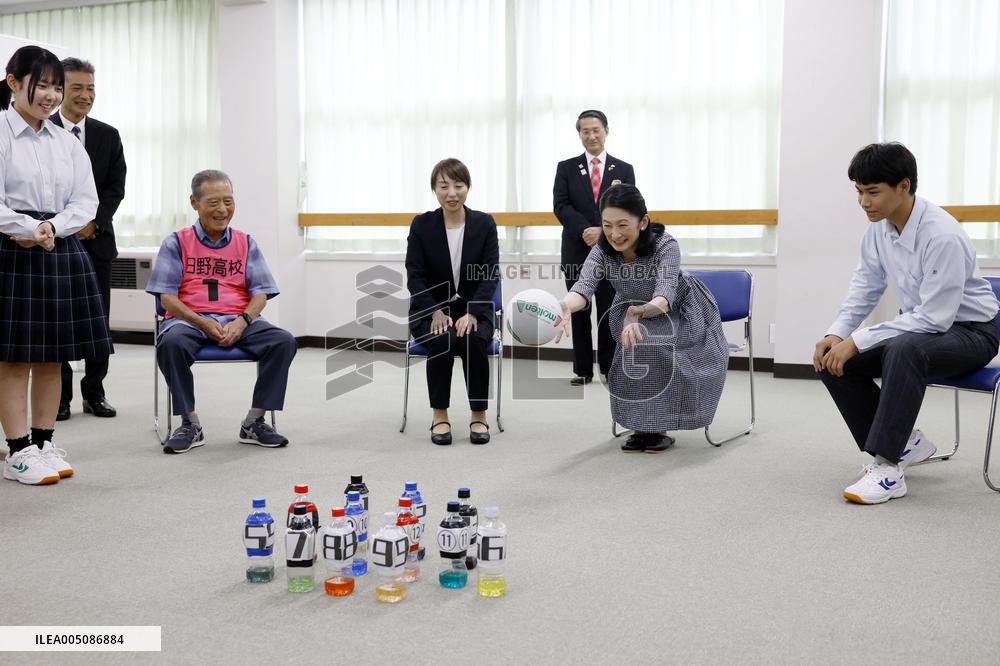 Crown Princess Kiko visits high school in western Japan