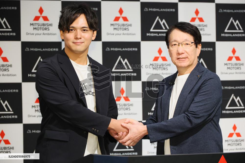 Mitsubishi Motors and Highlanders Joint Press Conference