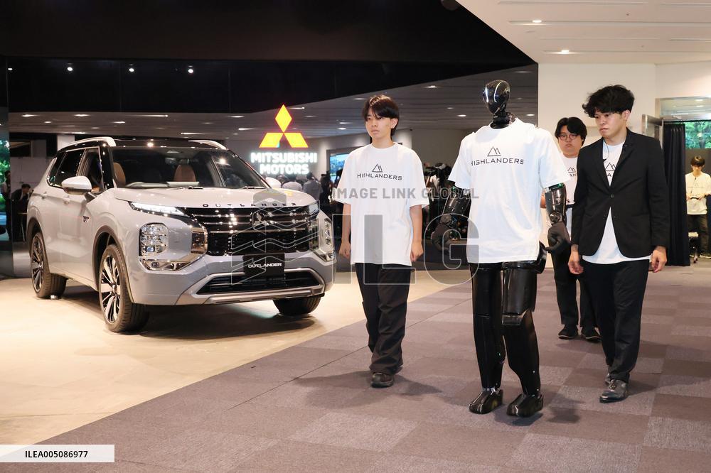 Mitsubishi Motors and Highlanders Joint Press Conference