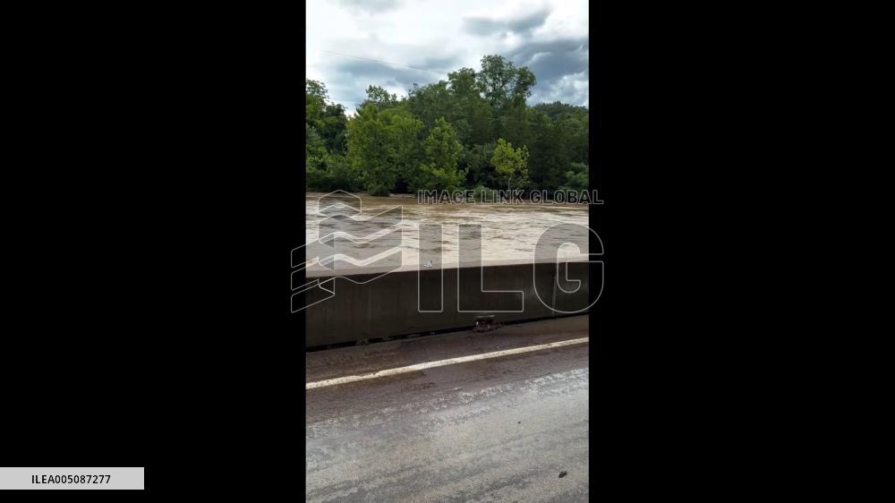 US: Flash Floods Kill One, Force 350 Rescues in Southeast Missouri