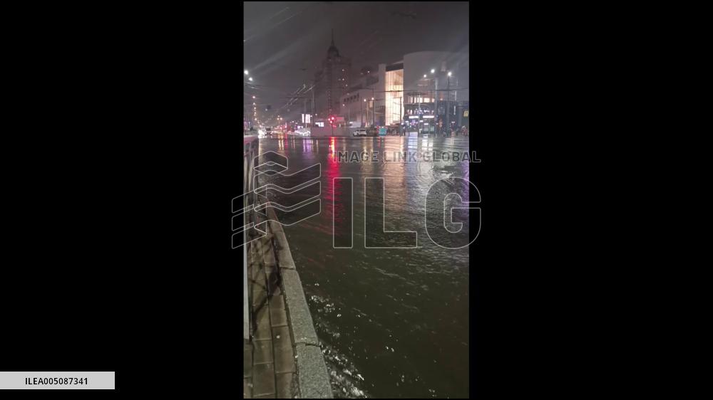 Russia: Flash Flooding Hits St. Petersburg After Storm Dumps Half Month’s Rain in Hours