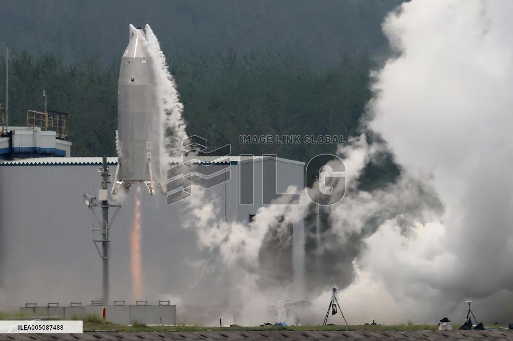 Japan tests reusable rocket prototype