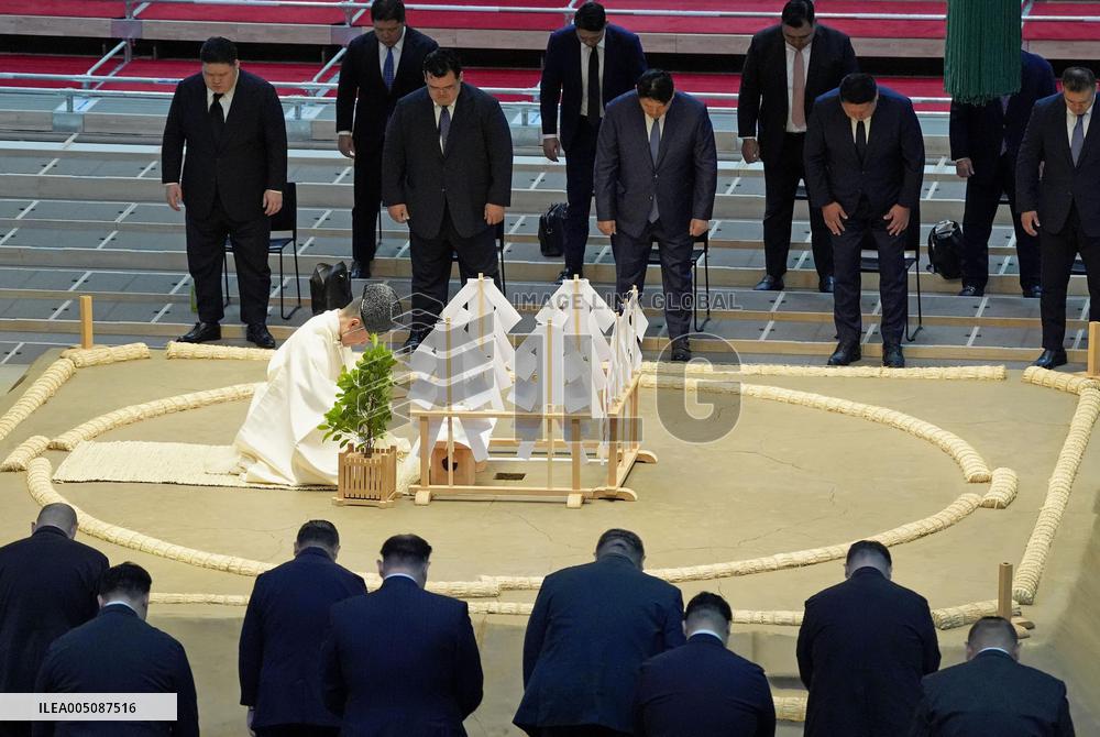 Sumo: Ritual ahead of Nagoya tournament