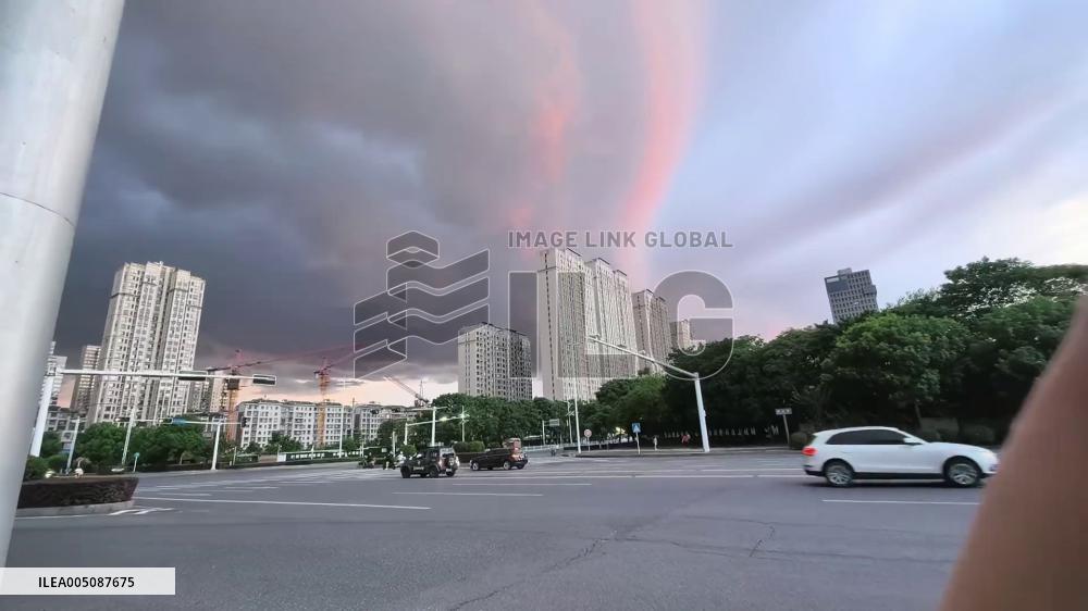 China: Sky Rapidly Darkens as Storm Clouds Roll In Over Hunan