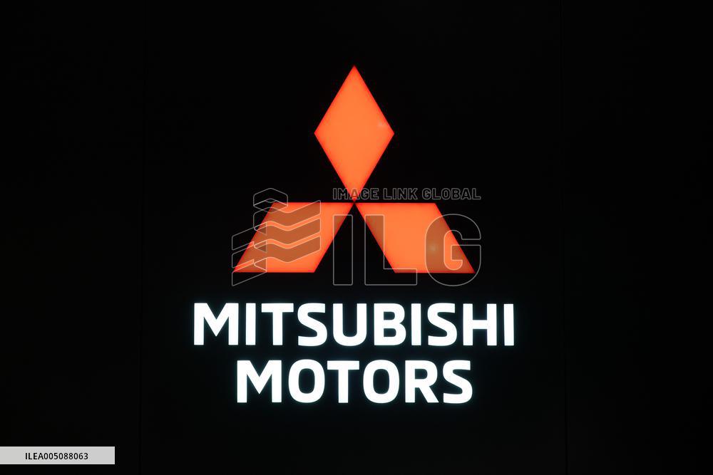 Mitsubishi Motors Sign and Logo