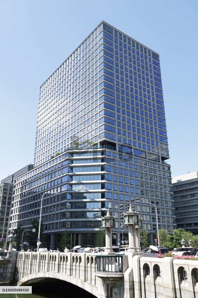 Yodoyabashi Gate Tower, which had its grand opening on July 9