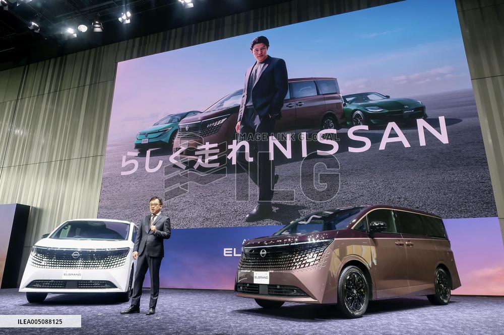 CORRECTED: Nissan unveils new minivan