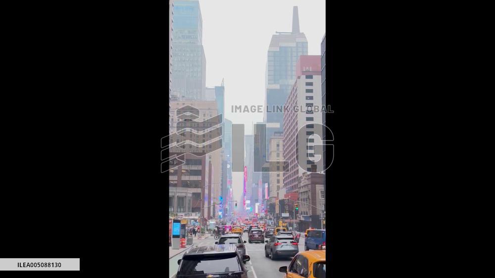 US: Haze From Canadian Wildfires Blankets New York, Northeast 3