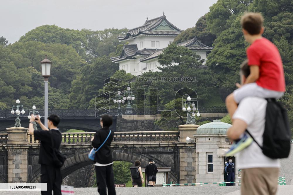 Japan revises Imperial House Law