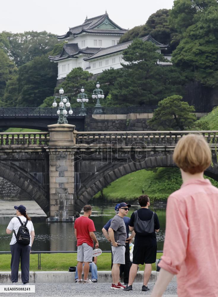 Japan revises Imperial House Law