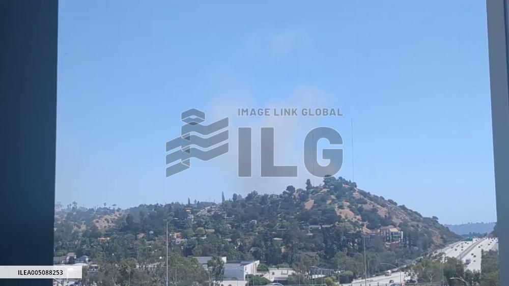 US: Eagle Rock Fire Destroys Hillside Home in Los Angeles