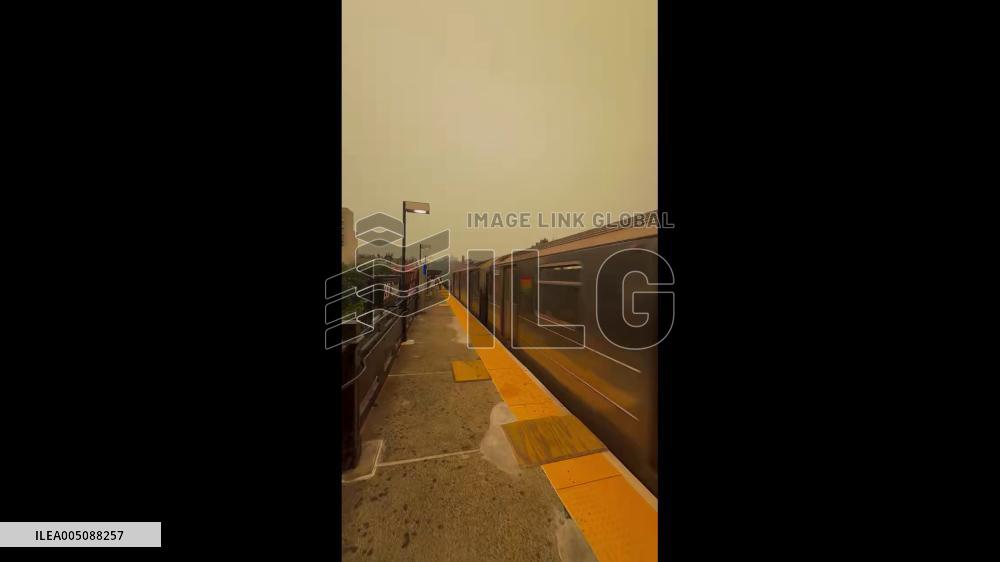 US: Wildfire Smoke Shrouds NYC Skyline, Air Quality Alert Continues 2