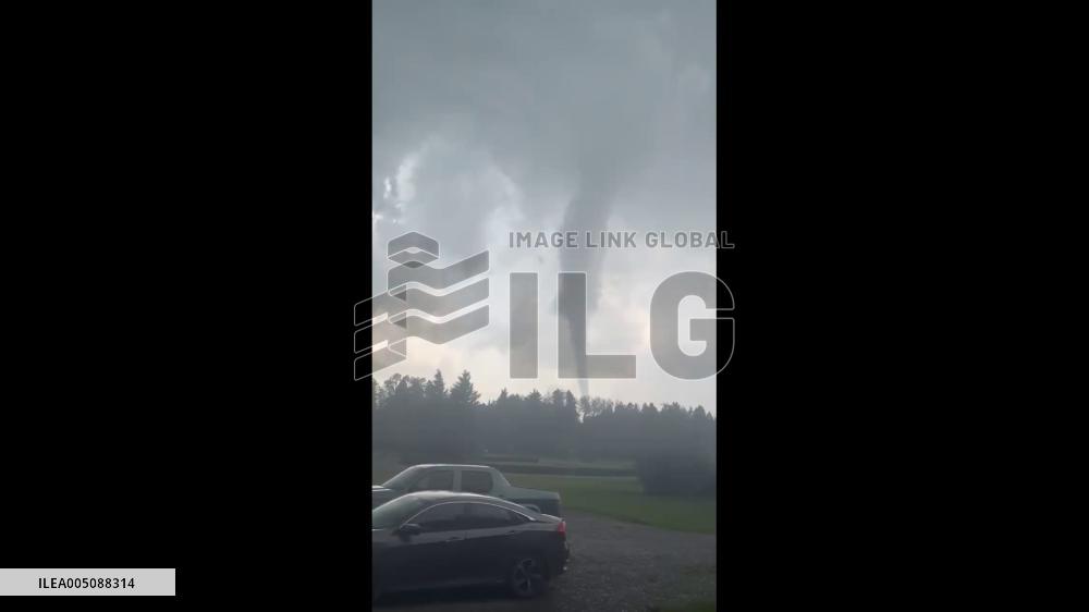 Canada: Possible Tornado Spotted in Rocky Mountain House, Alberta