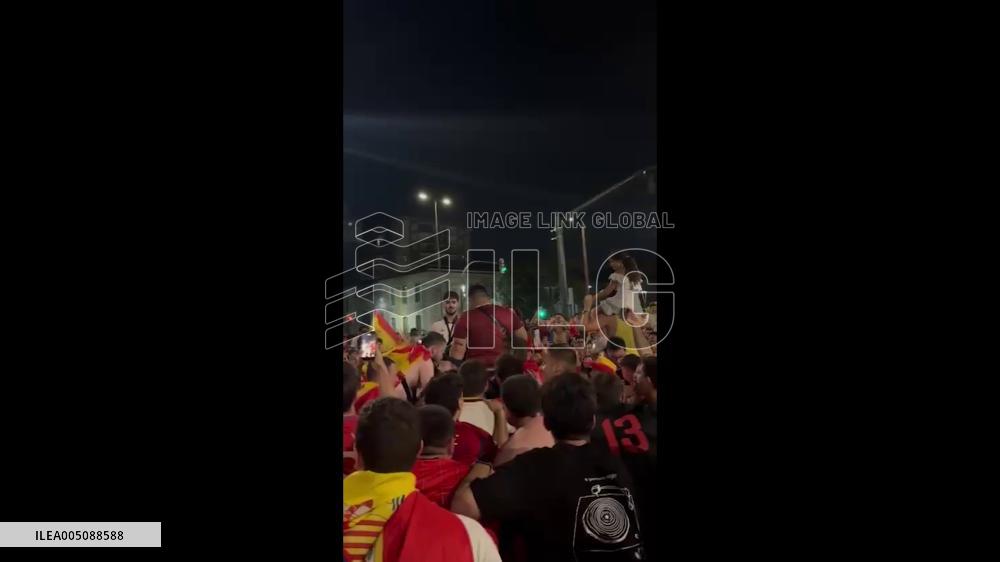 World Cup 2026 – Fans Celebrate World Cup Win Across Spain 4