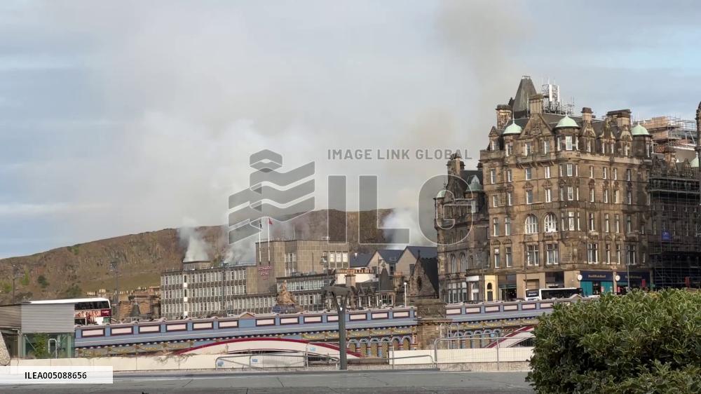 UK: Large Fire Erupts on Edinburgh’s Arthur’s Seat 2