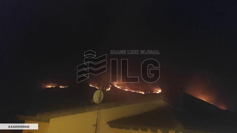 Spain: Wildfire Breaks Out in Burgohondo, Ávila Province 2