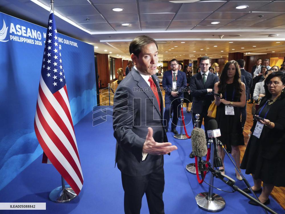 U.S. secretary of state in Manila