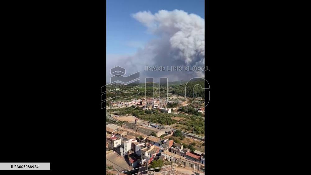 Spain: Wildfire Near Vall d’Uixó Forces Mass Evacuations in Castellón