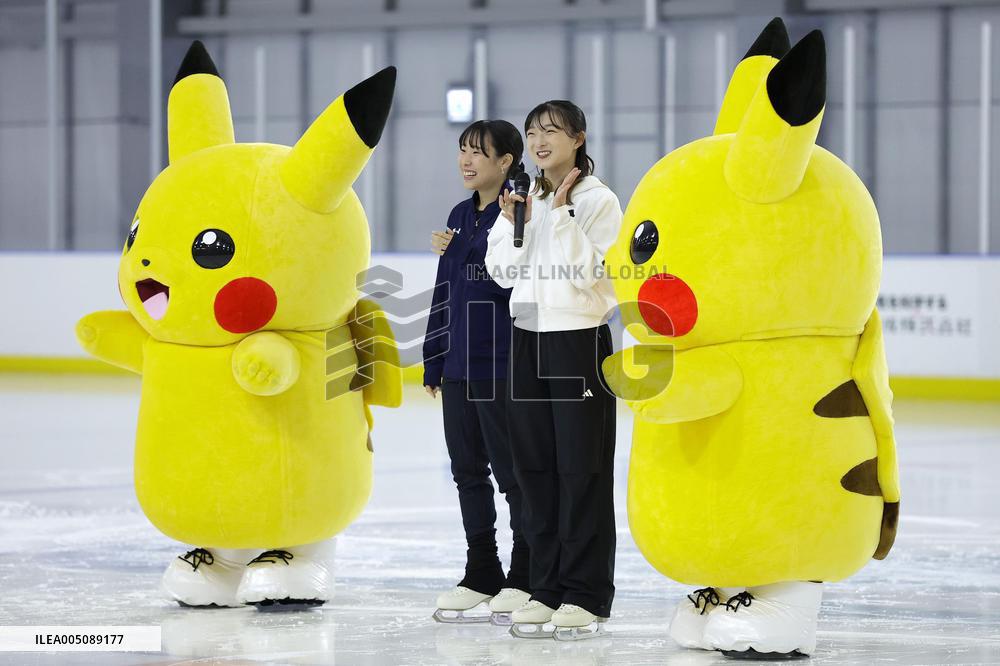Retired figure skater Sakamoto in ice show in Kobe