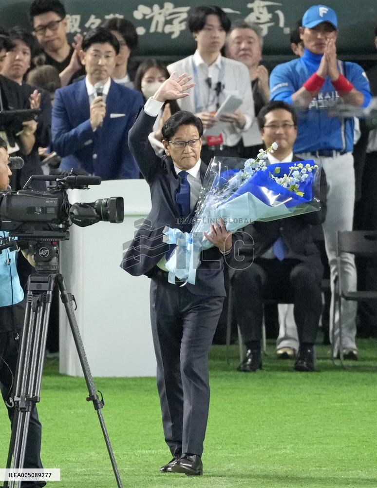 Baseball induction ceremony for Kuriyama
