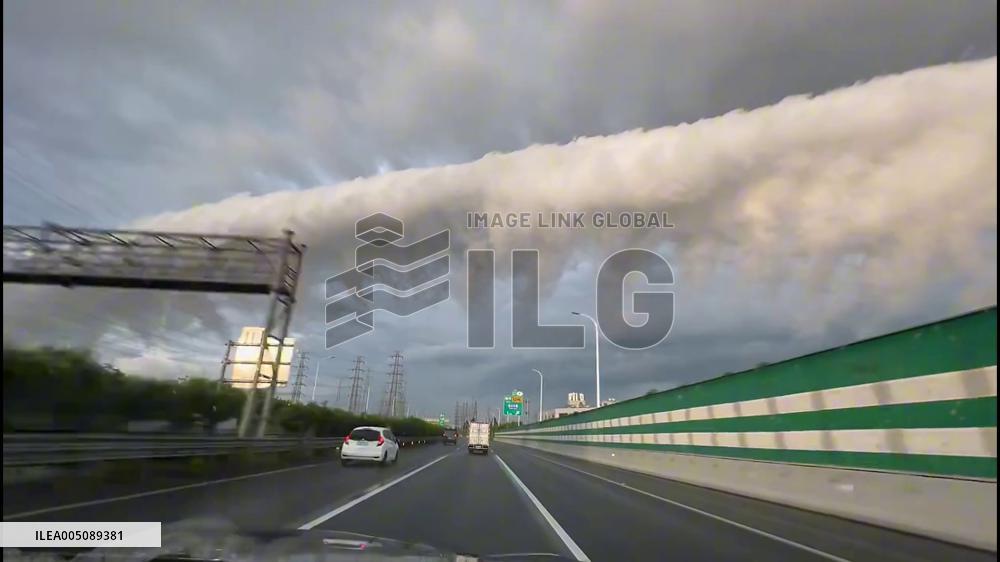 China: Roll-Shaped Clouds Appear Over Guangdong Before Typhoon