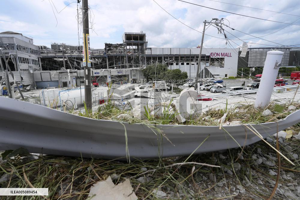 Aftermath of Aeon mall explosion following Kumamoto quake