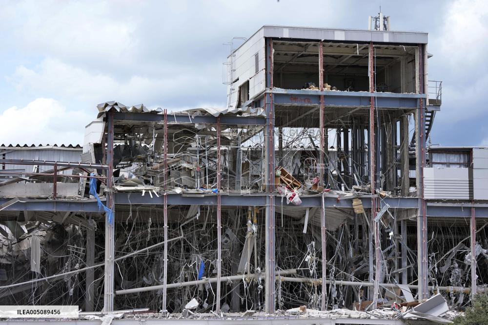 Aftermath of Aeon mall explosion following Kumamoto quake