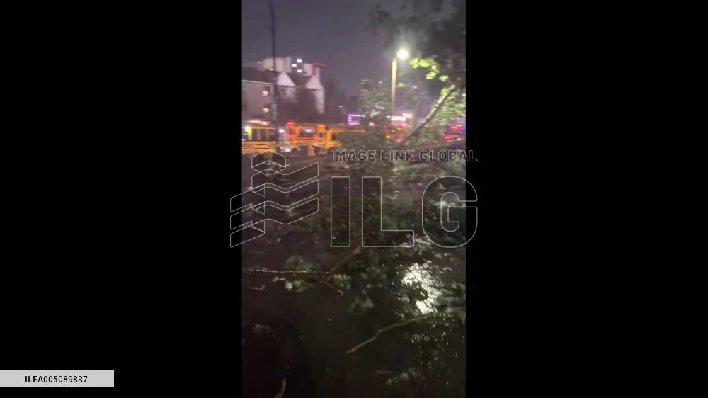Canada: Severe Thunderstorm Downs Trees, Floods Roads in Edmonton 2