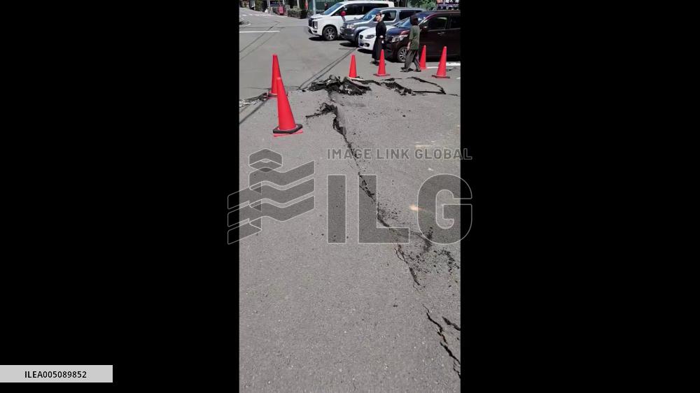 Japan: Aftermath of Massive M7.1 Kumamoto Earthquake 3