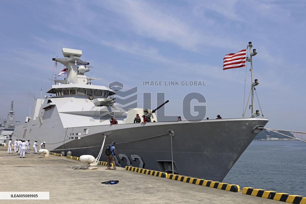 Indonesian frigate calls at Yokosuka
