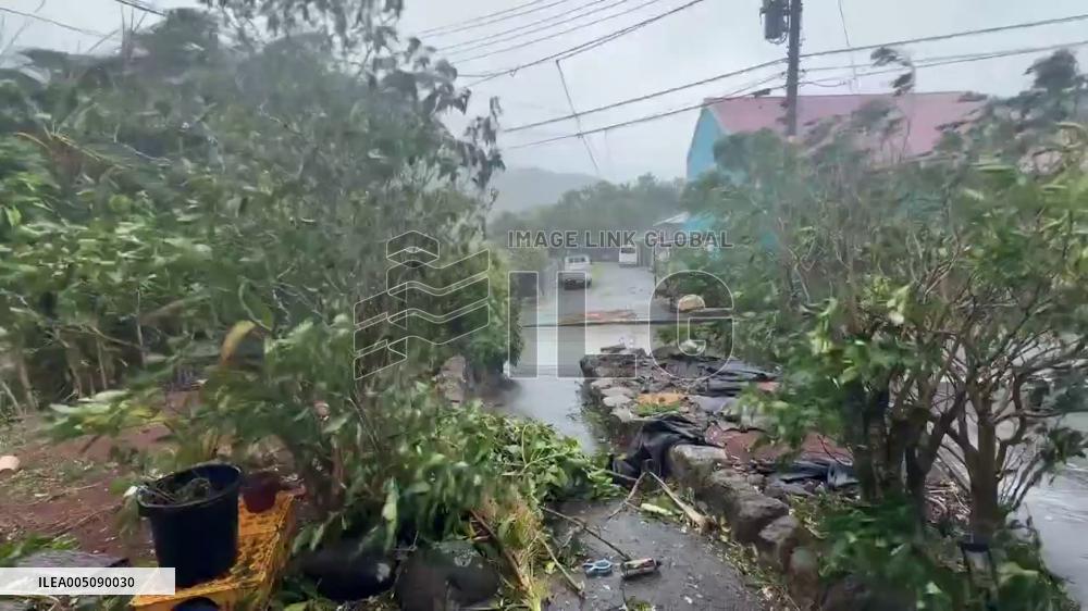 Japan: Typhoon Dolphin Brings Powerful Winds and Outages to Ogasawara Islands
