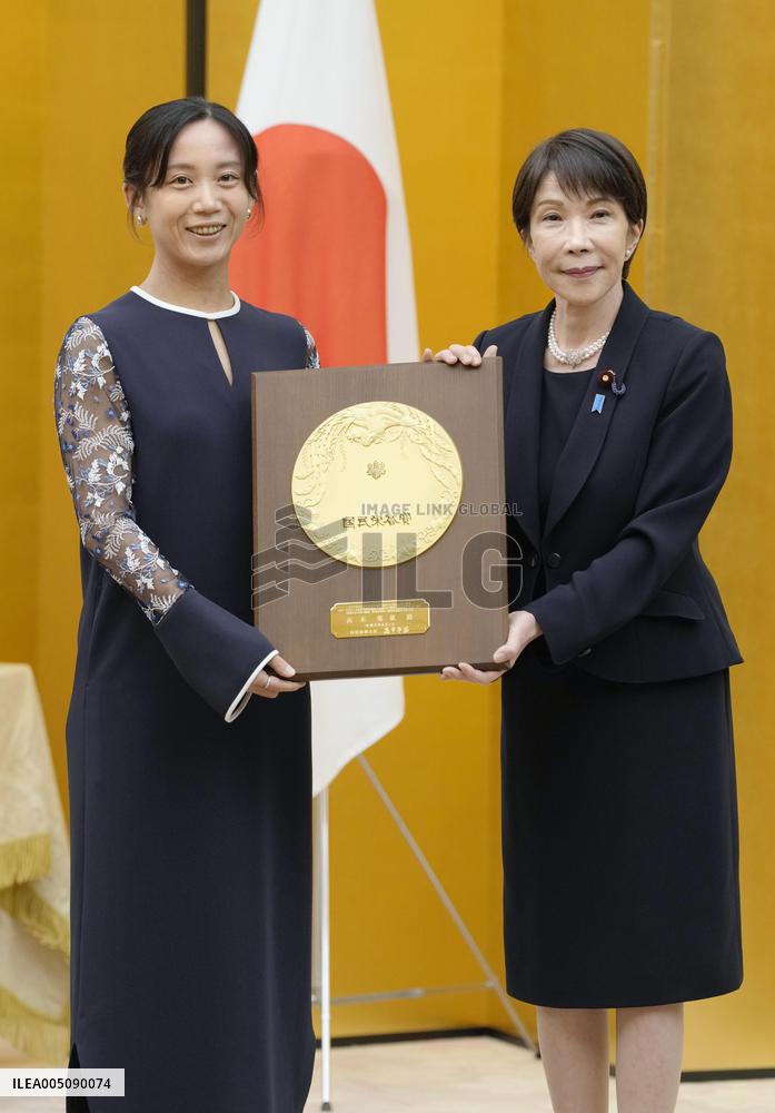 10-time Olympic skating medalist Takagi given People's Honor Award