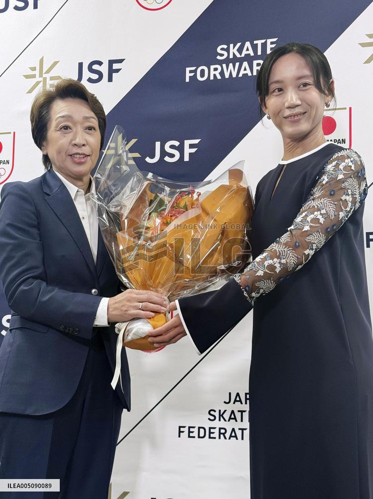 10-time Olympic skating medalist Takagi given People's Honor Award