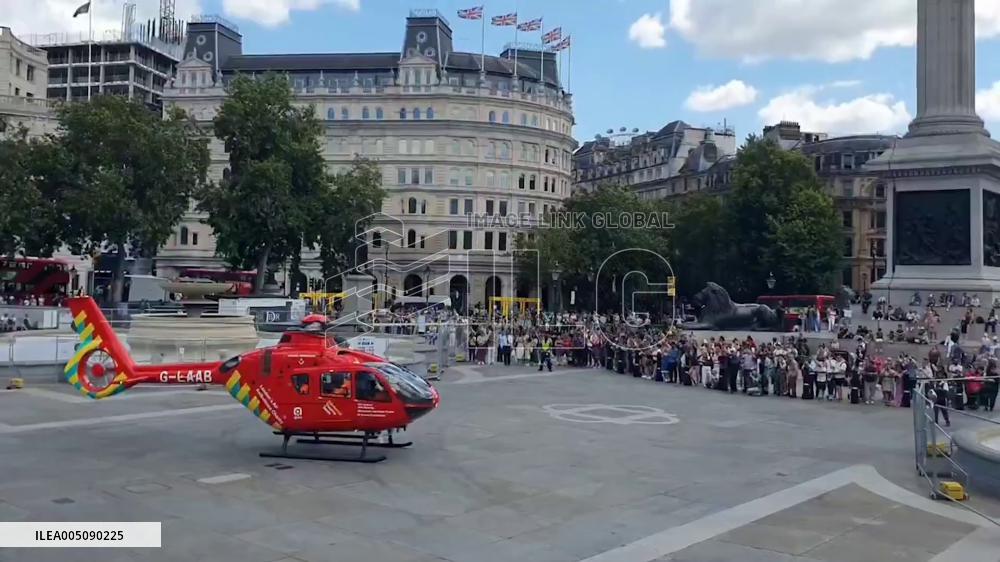 UK: Air Ambulance Lands in Trafalgar Square After Covent Garden Stabbing