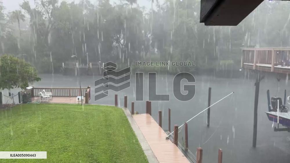 US: Heavy Rain Pours Over Florida’s Withlacoochee River as Tropical Moisture Soaks State