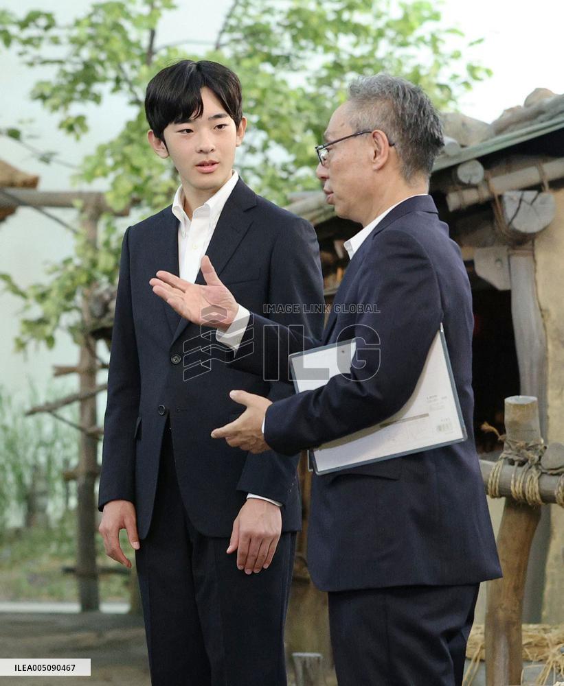 Prince Hisahito visits history museum in Hiroshima Pref.