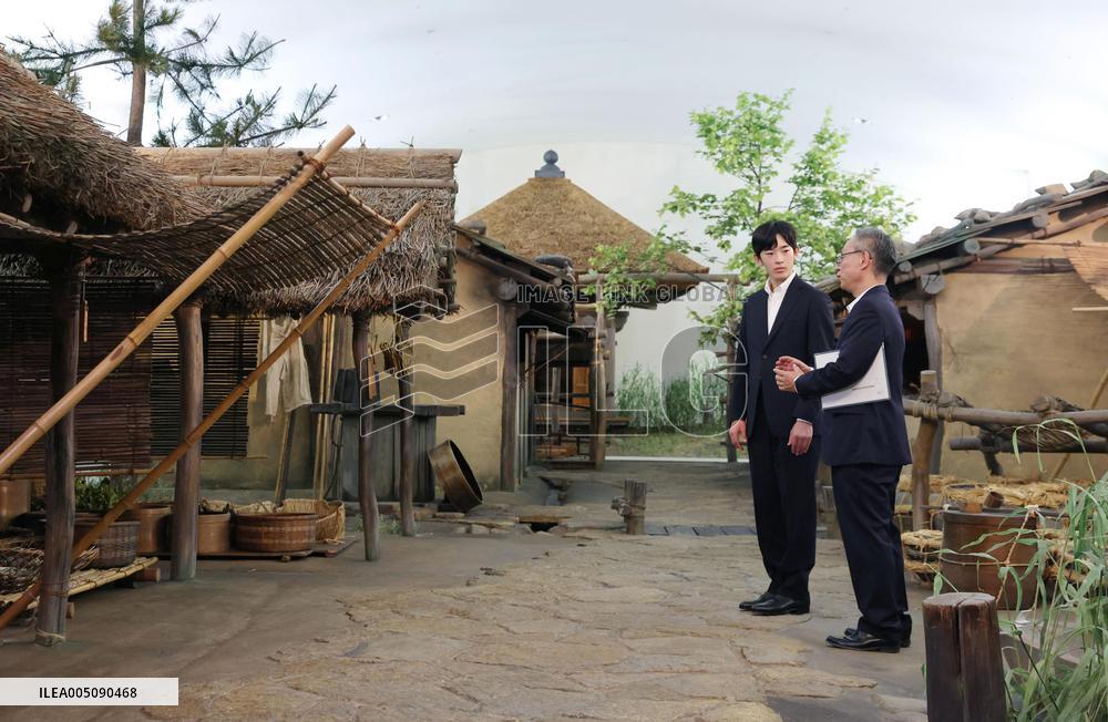 Prince Hisahito visits history museum in Hiroshima Pref.