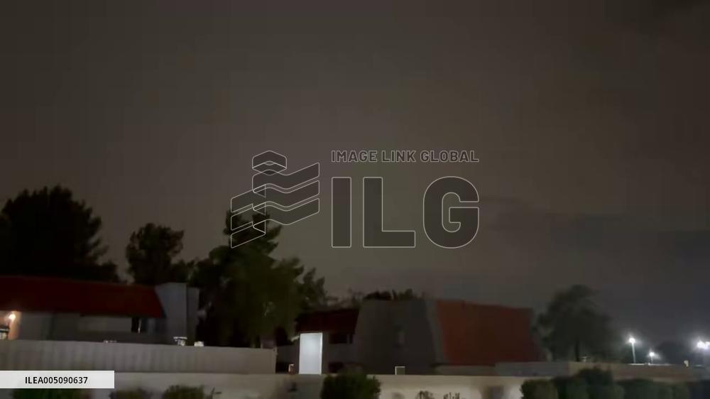 US: Power Flash Captured Amid Monsoon Storms in Phoenix, Arizona