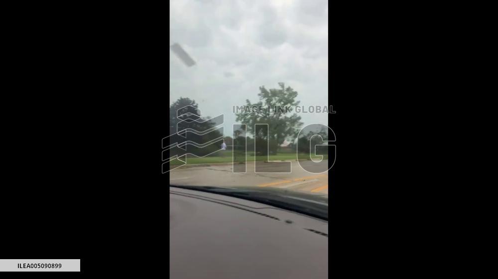 US: EF-1 Tornado Strikes Homewood-Flossmoor, Knocking Out Power Near Chicago