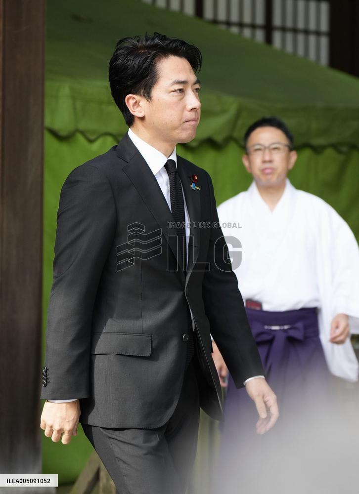 Yasukuni shrine on 81st anniv. of Japan's WWII surrender