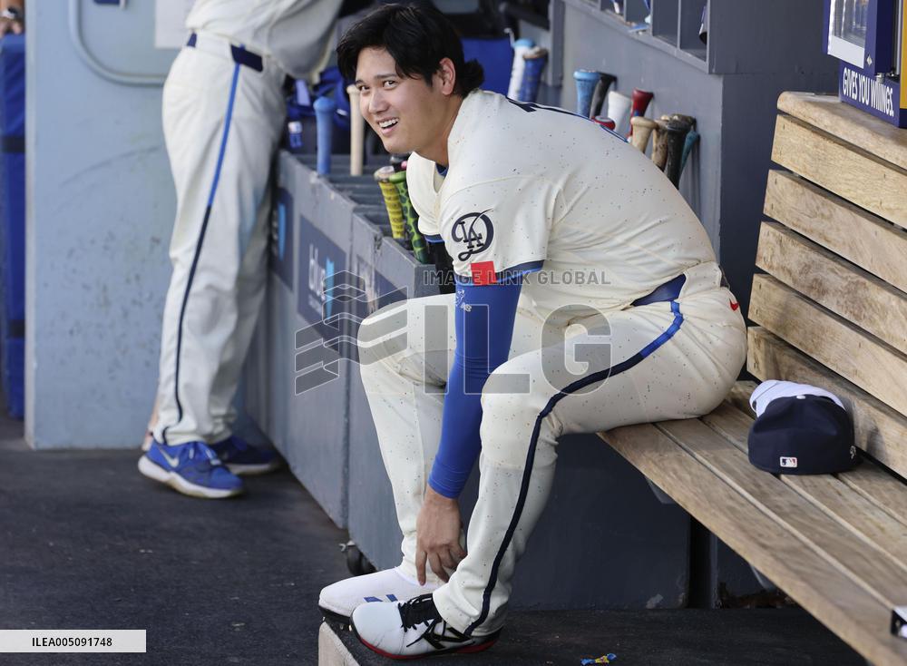 Baseball: Pirates vs. Dodgers